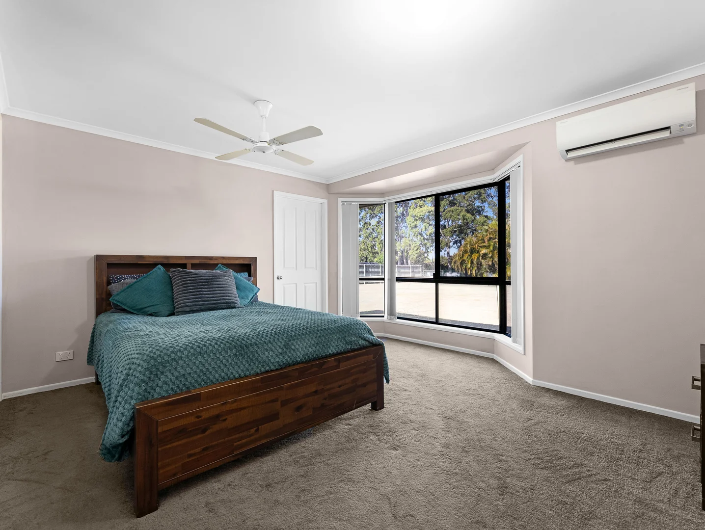 77-79 Carrick Way, Wondunna QLD 4655 photo 3