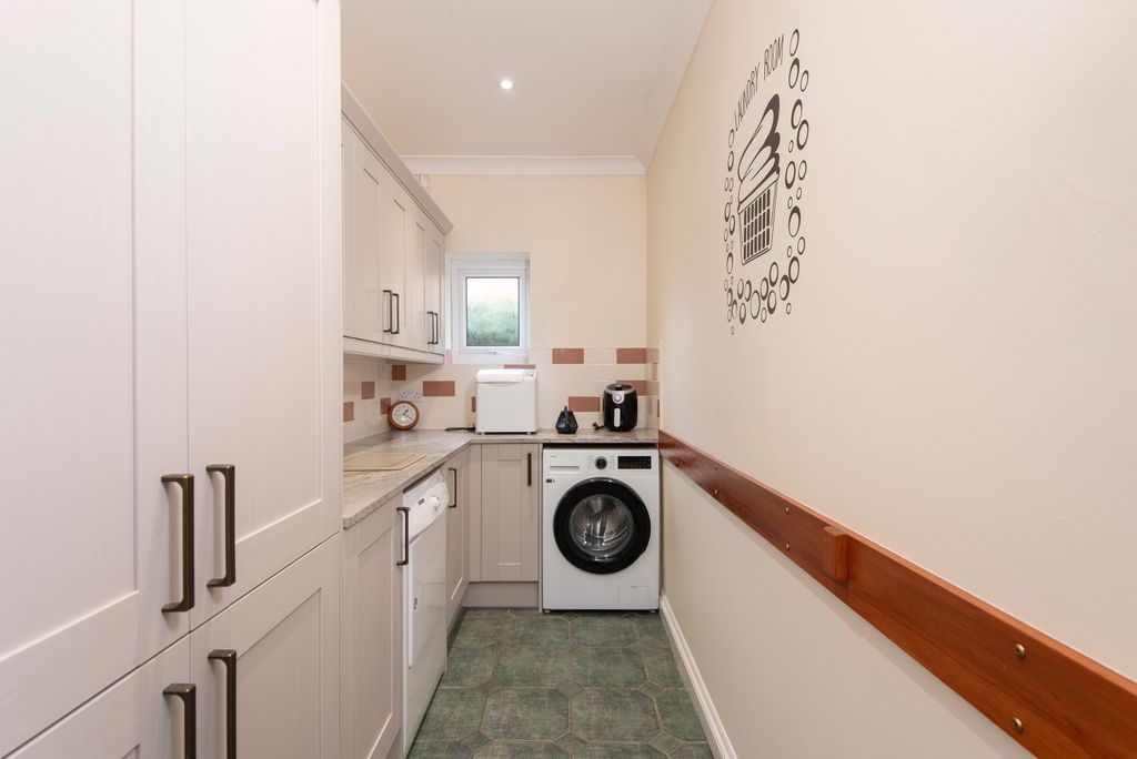 Additional image 15 of 5 bed detached bungalow for salePark Road, Boston PE21