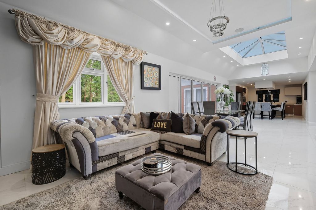 Additional image 11 of 7 bed detached house for saleWidworthy Hayes, Hutton Mount, Brentwood CM13