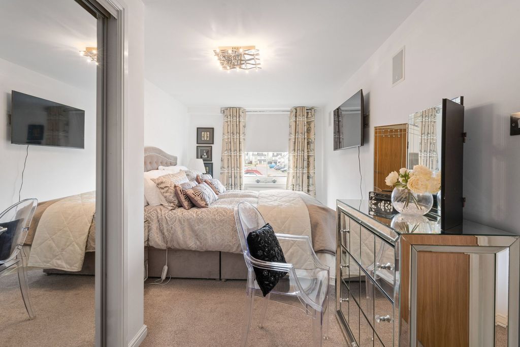 Additional image 10 of 2 bed flat for saleJardine Place, Bathgate EH48