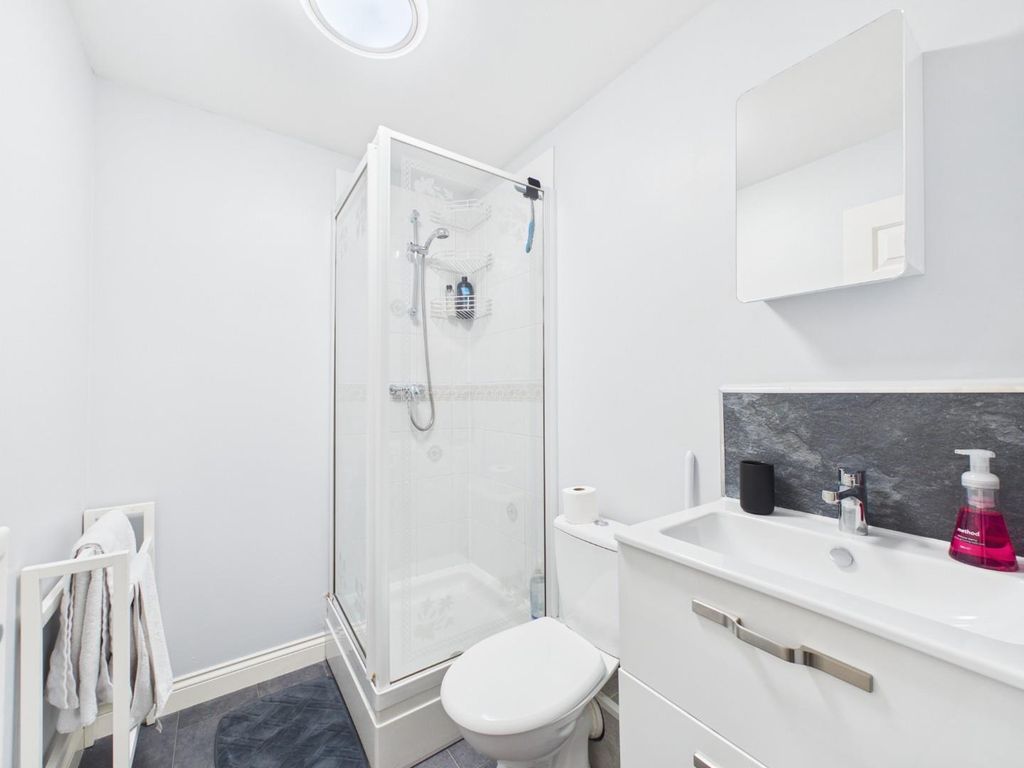 Additional image 25 of 5 bed detached house for sale5 Bed Detached House, Aysgarth Rise, Bridlington YO16