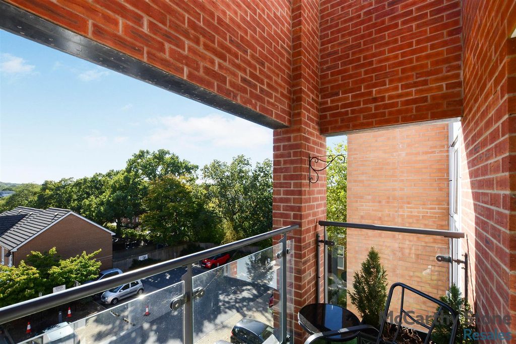 Additional image 4 of 2 bed flat for saleStudio Way, Borehamwood WD6