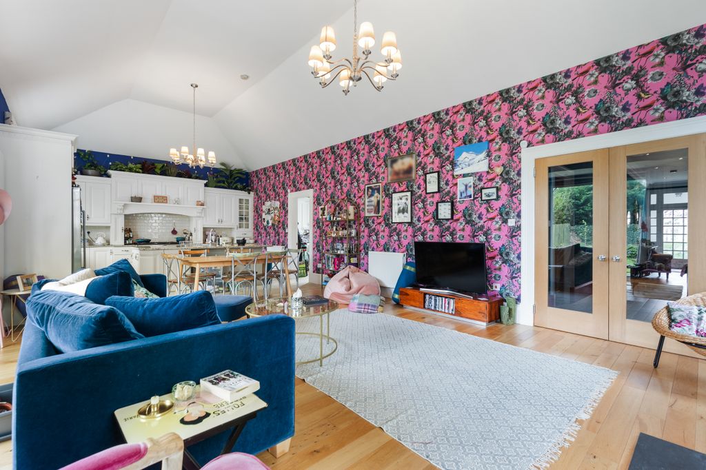 Additional image 15 of 4 bed detached house for saleKilmarnock Road, Glasgow G43