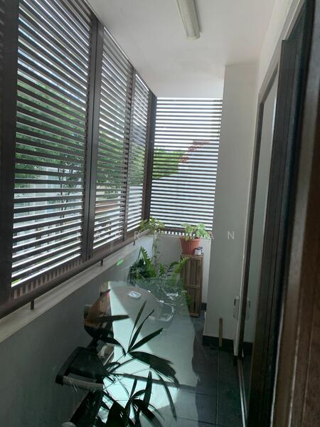 77 Sophia Road photo 4