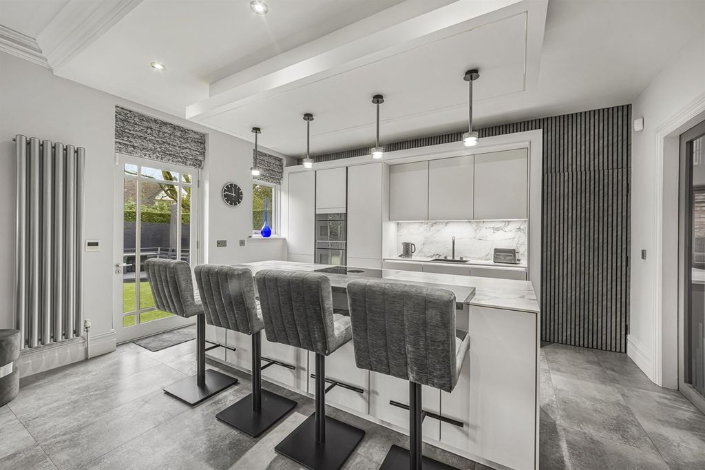 Additional image 7 of 4 bed detached house for saleTheobald Road, Bowdon WA14
