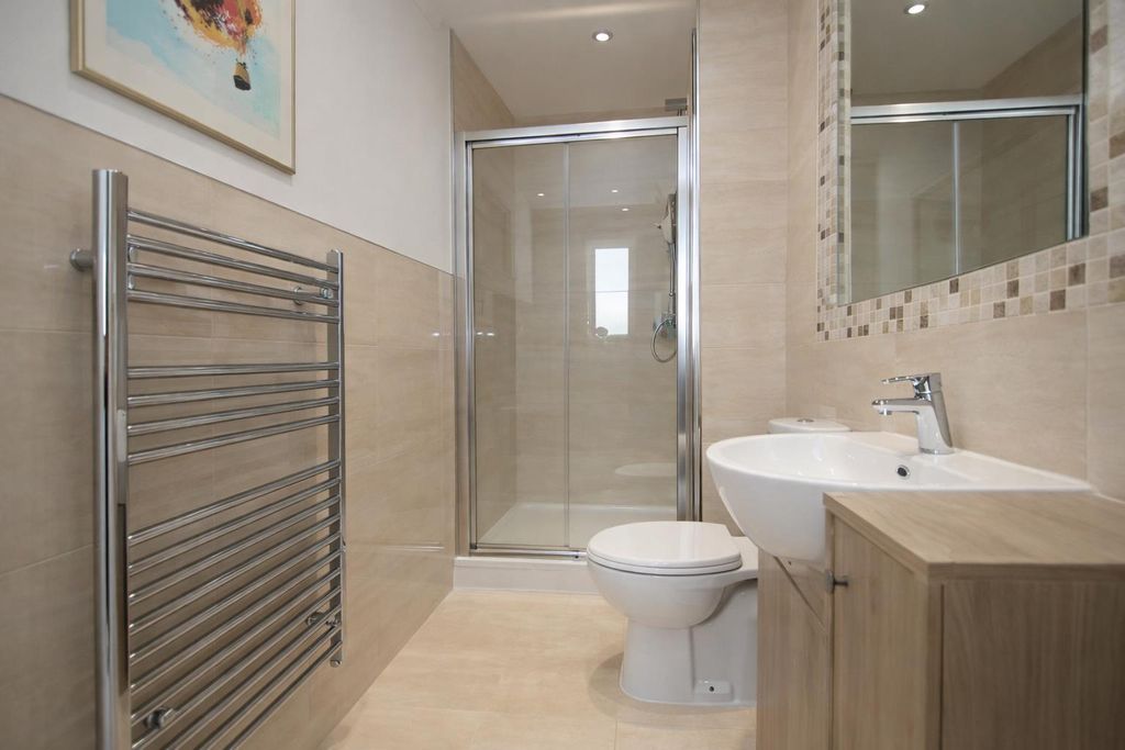 Additional image 8 of 2 bed flat for saleWilliow Tree Court, Balmoral Drive, Borehamwood WD6