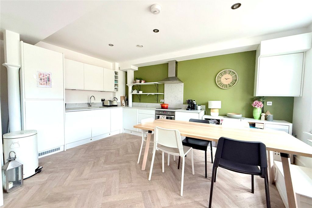 Additional image 11 of 2 bed flat for saleLamb Yard, Bradford On Avon BA15