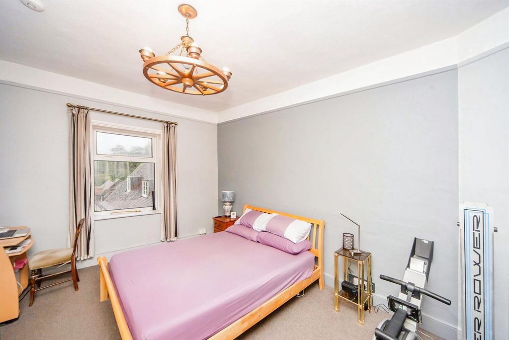 Additional image 5 of 1 bed flat for saleMarket Place, Blandford Forum DT11