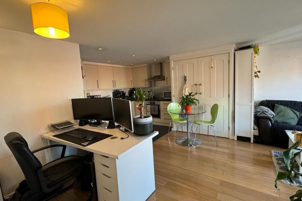Additional image 4 of 1 bed flat for saleClarke Court, 64 High Street, Egham, Surrey TW20