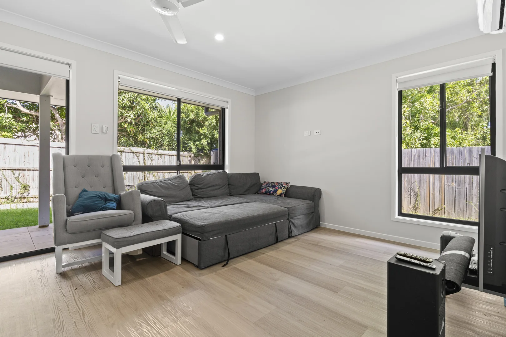 Additional image 14 of 1 & 2/18 Elm Avenue, Woodridge QLD 4114