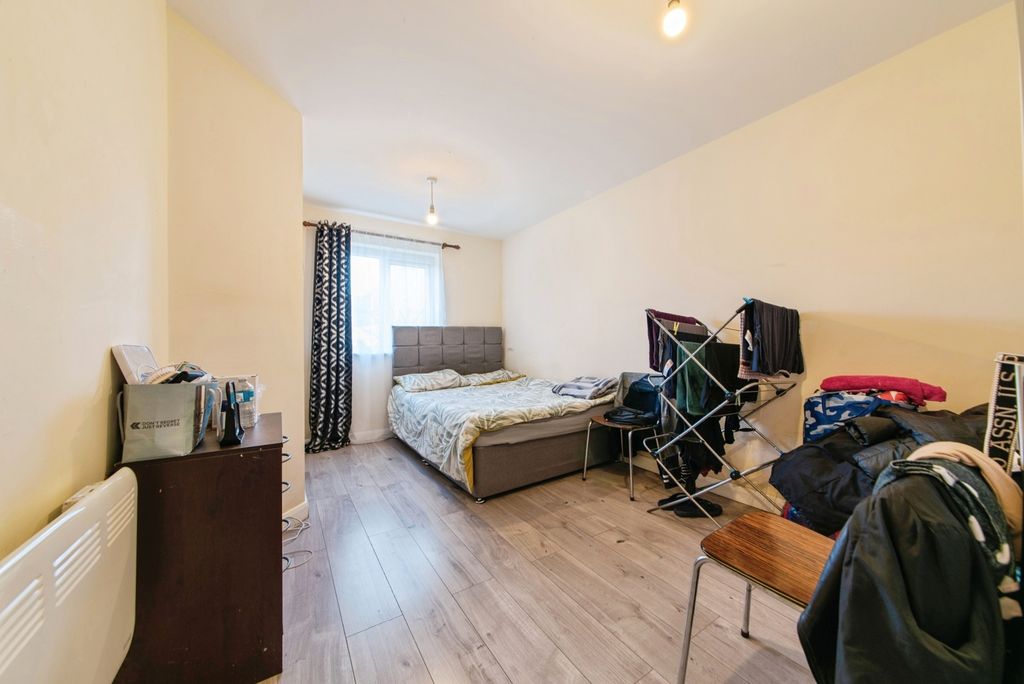 2 bed flat for saleCastle Square, Wyberton West Road, Boston, Lincolnshire PE21 photo 5