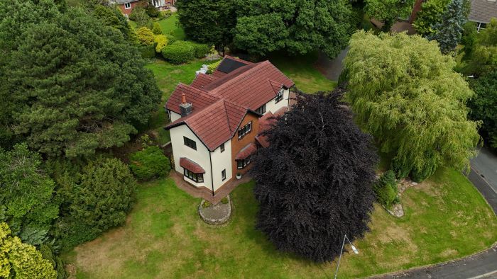 4 bed detached house for sale10 Ravenswood Drive, Heaton, Bolton BL1