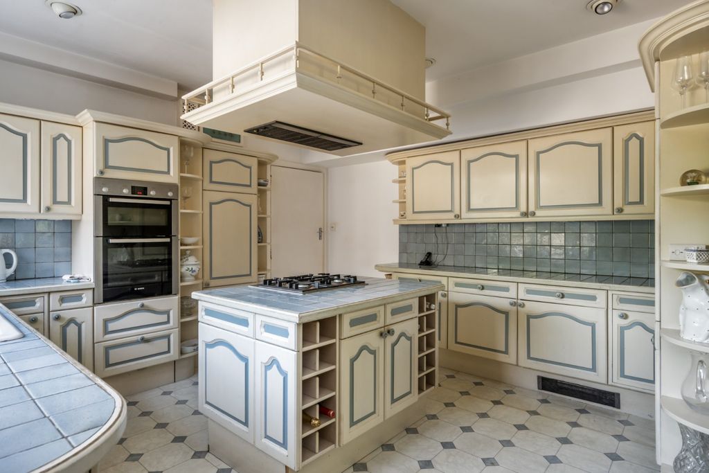 Additional image 9 of 6 bed detached house for saleThe Close, Aldwick Bay Estate, Aldwick, West Sussex PO21
