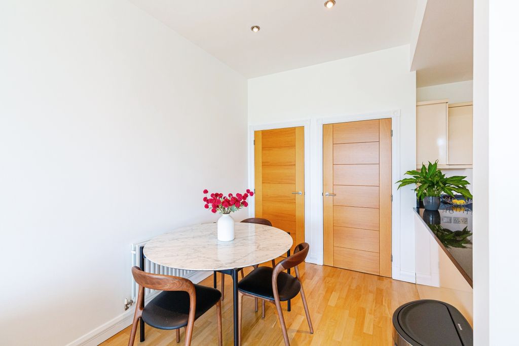 Additional image 13 of 2 bed flat for saleClifton Drive North, Lytham St. Annes FY8