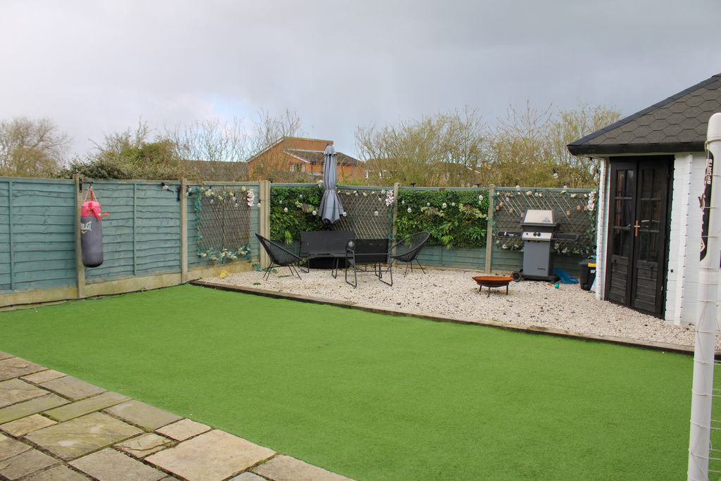 Additional image 11 of 4 bed semi-detached house for saleMaple Close, Brigg DN20