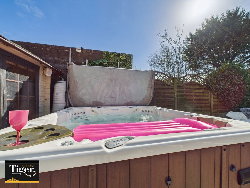 Additional image 35 of 4 bed semi-detached house for saleWest Park Drive, Blackpool FY3