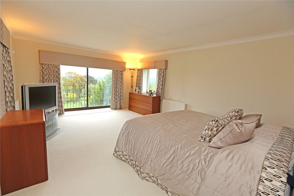 Additional image 9 of 5 bed detached house for saleLittle Orchards, Holmesfield, Derbyshire S18