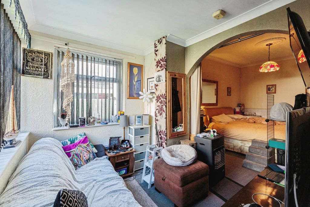 Additional image 15 of 9 bed flat for saleSt. Chads Road, Blackpool, Lancashire FY1