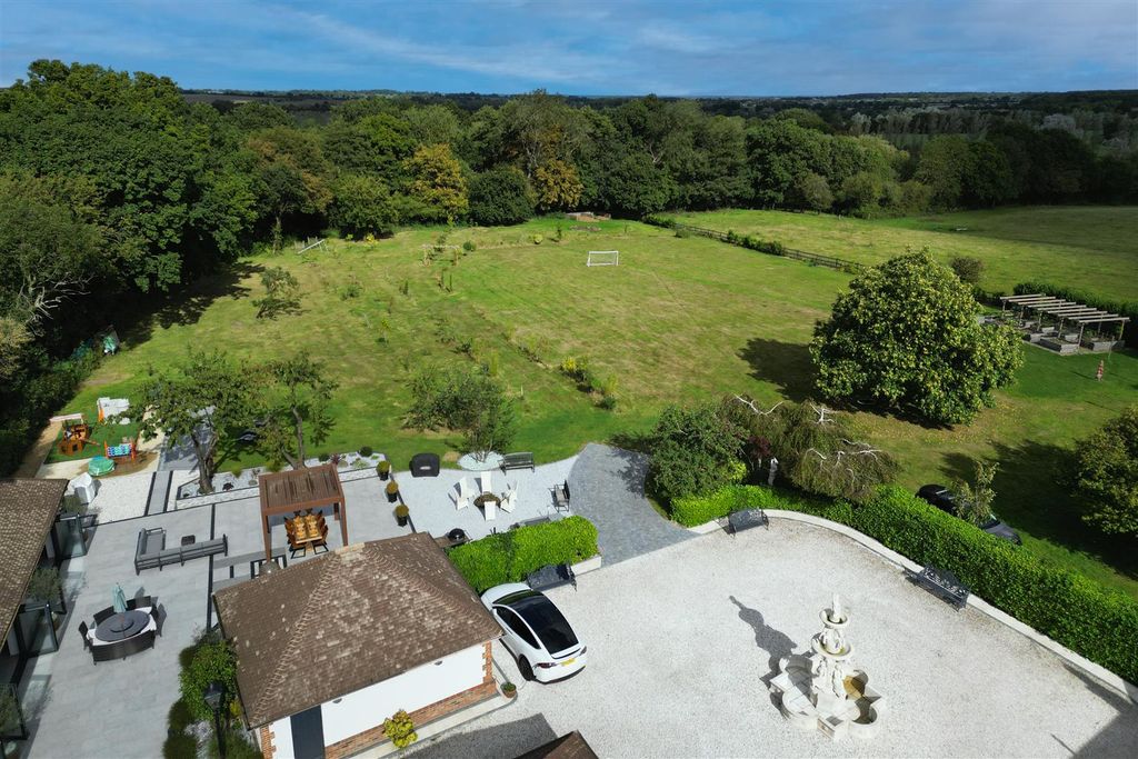 Additional image 59 of 6 bed detached house for saleHay Green Lane, Hook End, Brentwood CM15