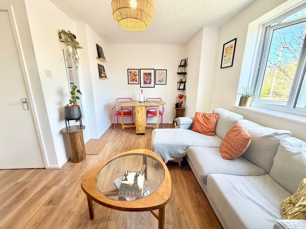 Additional image 5 of 2 bed flat for saleFoxdale Drive, Brierley Hill DY5