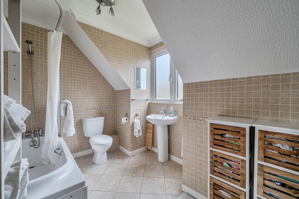 Additional image 10 of 3 bed chalet for saleLyndhurst Road, Brockenhurst SO42