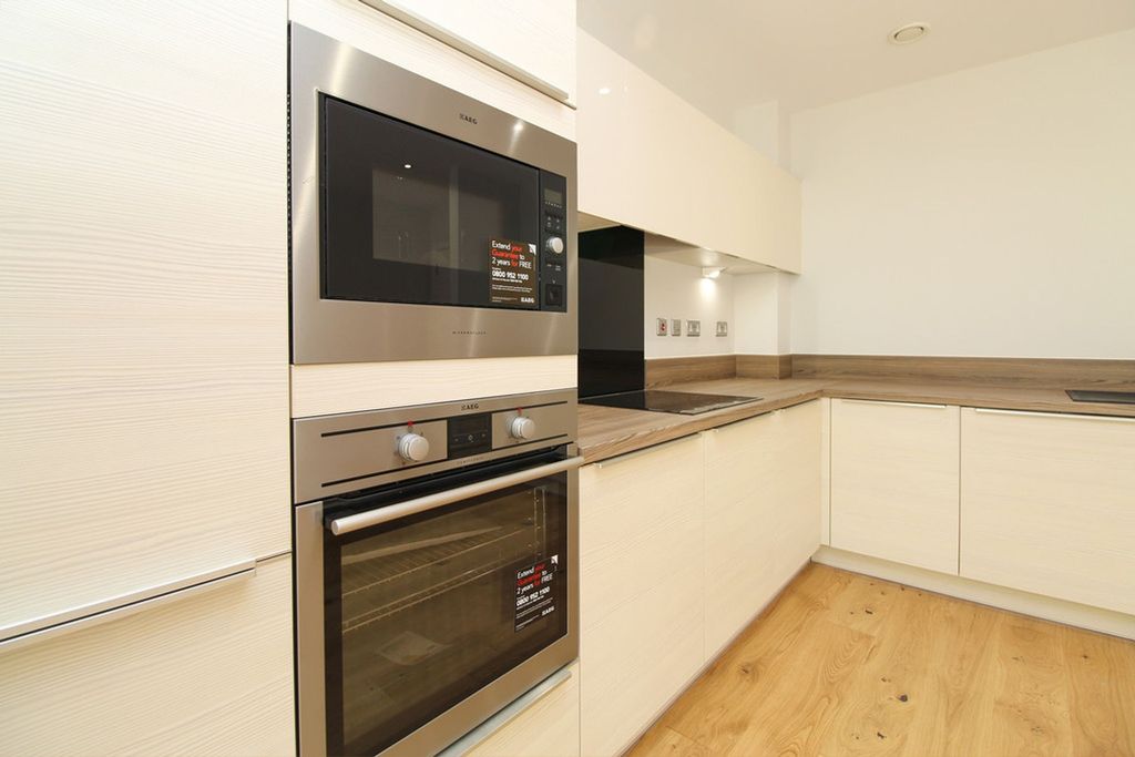 Additional image 6 of 2 bed flat for saleBroomgrove Gardens, 17 Broomgrove Road S10
