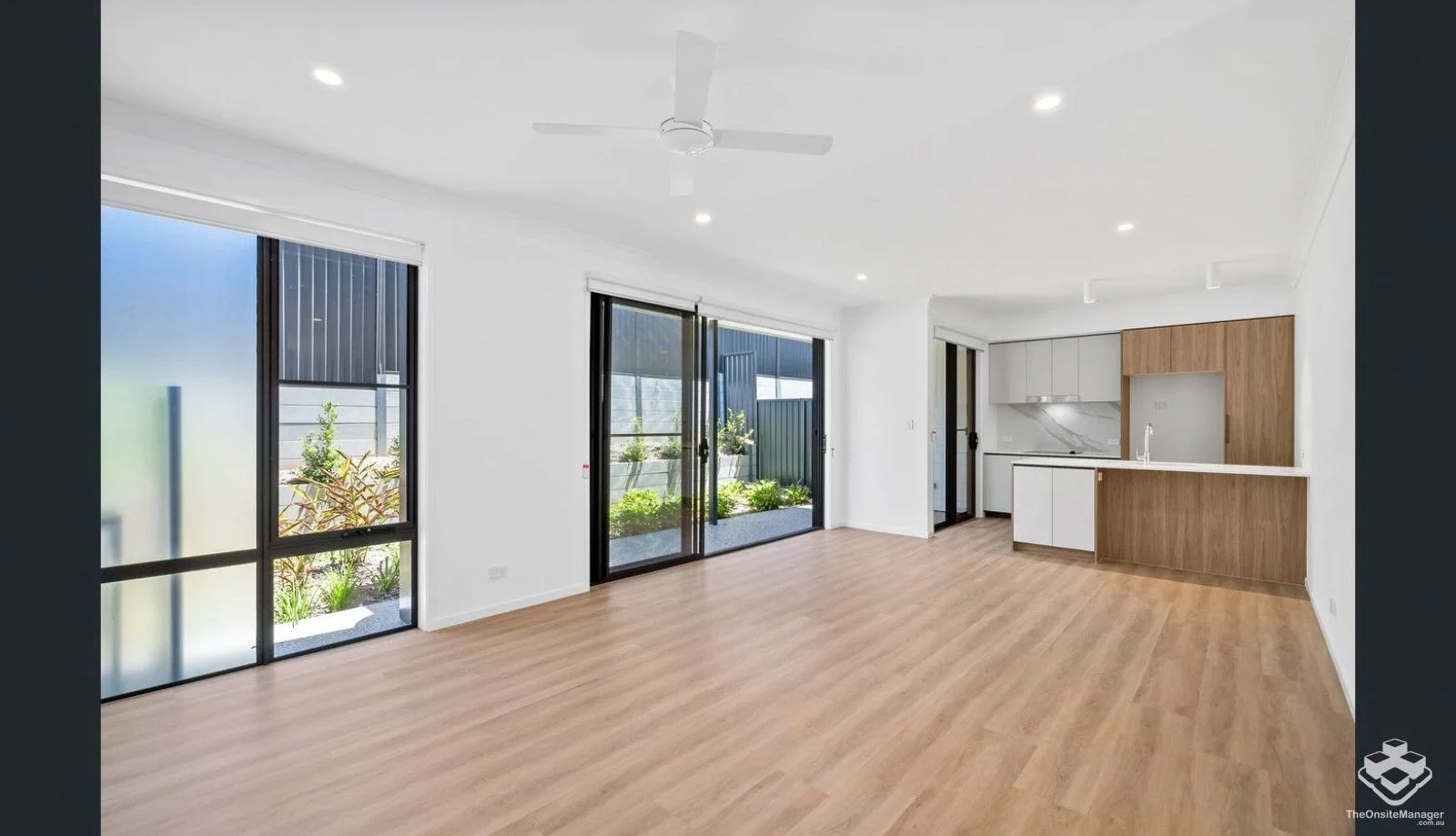 Additional image 2 of ID:21173983/25 Oasis Close, Manly West QLD 4179