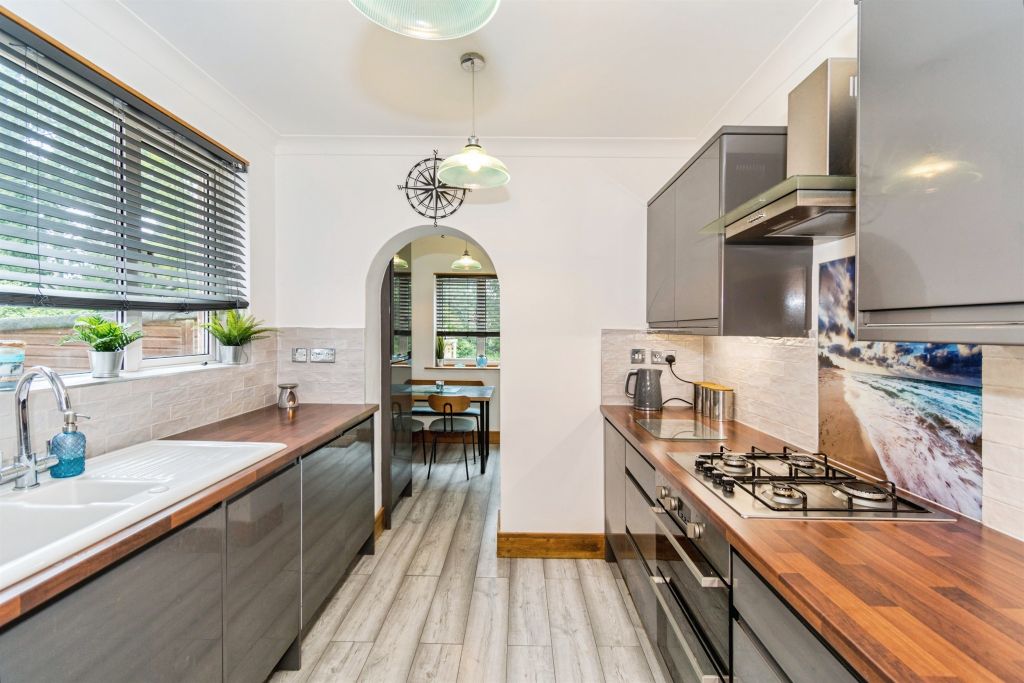 Additional image 7 of 4 bed detached house for saleBassett Dale, Southampton SO16