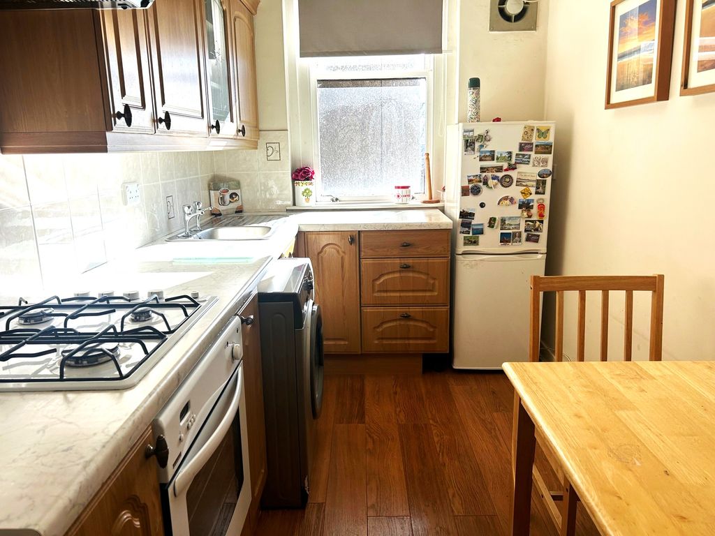 Additional image 5 of 2 bed flat for saleDarnley Street, Stirling FK8