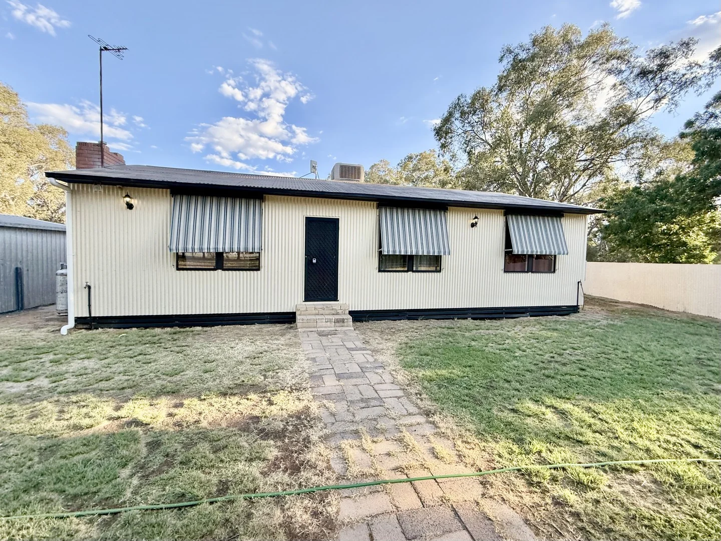 3 McDougall St, Jerilderie NSW 2716