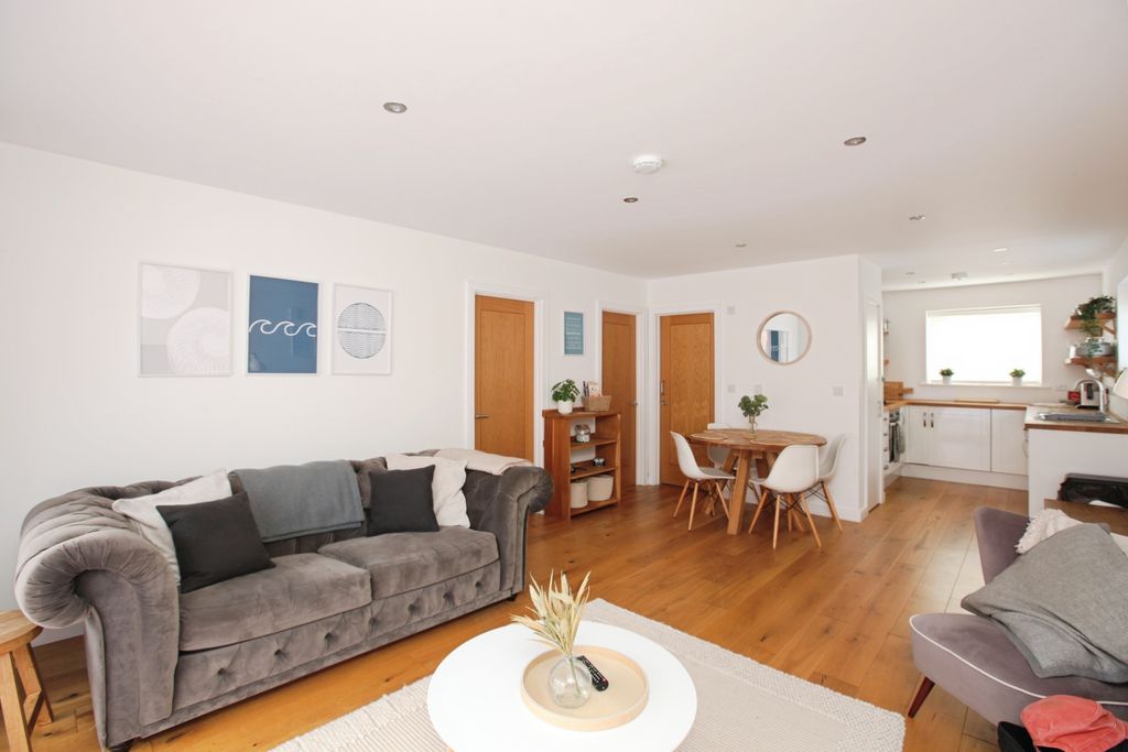 Additional image 4 of 2 bed flat for saleFishcombe Road, Brixham TQ5