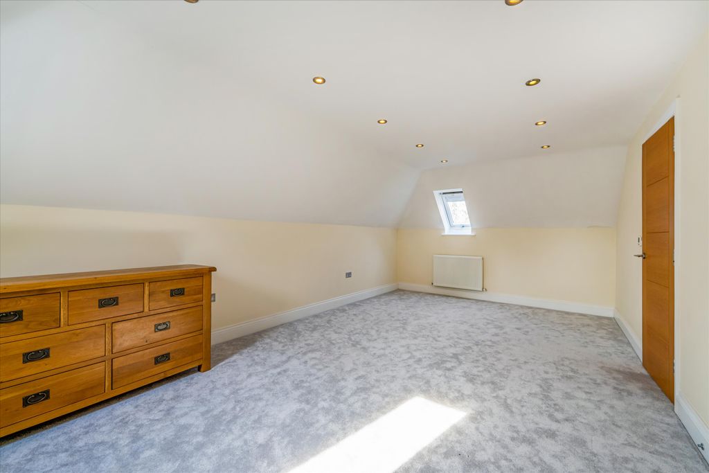 Additional image 18 of 7 bed detached house for saleTilehurst Lane, Binfield, Bracknell, Berkshire RG42