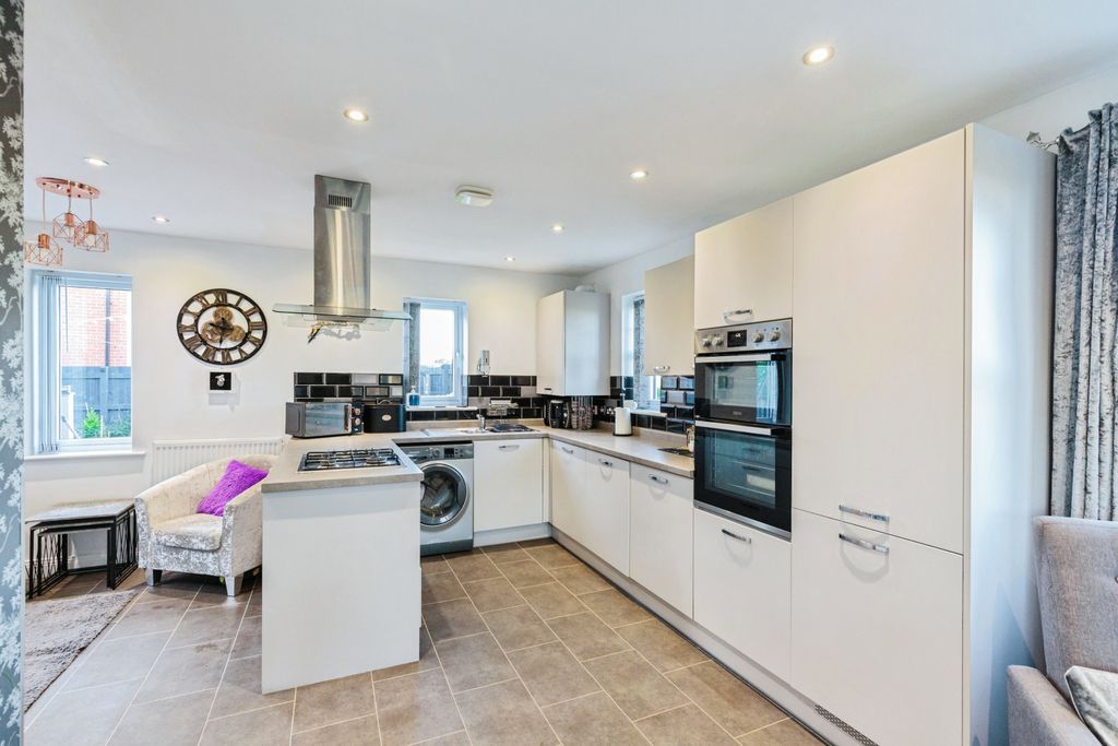 Additional image 4 of 4 bed detached house for saleLovejoy Close, Blackpool FY4