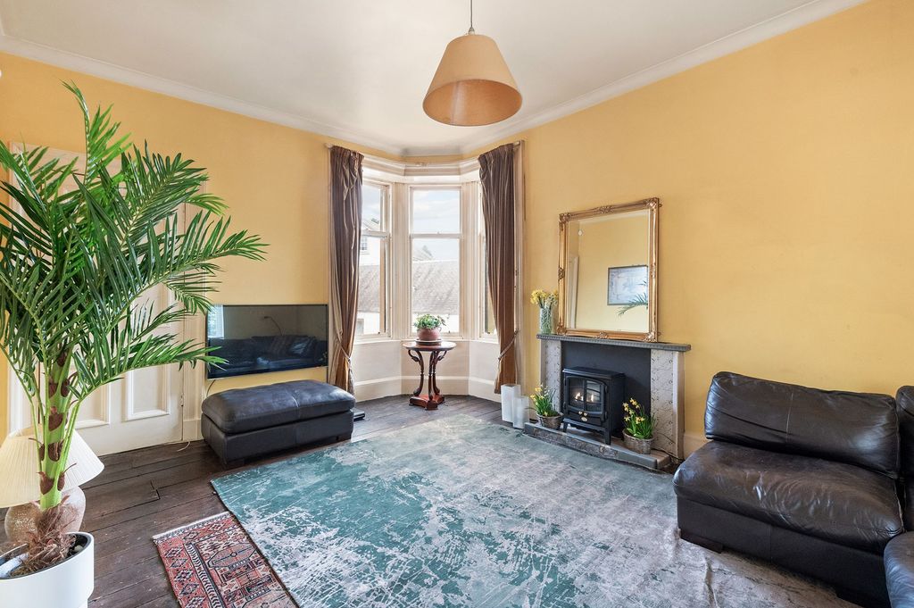 Additional image 2 of 3 bed flat for saleHigh Street, Dunblane FK15