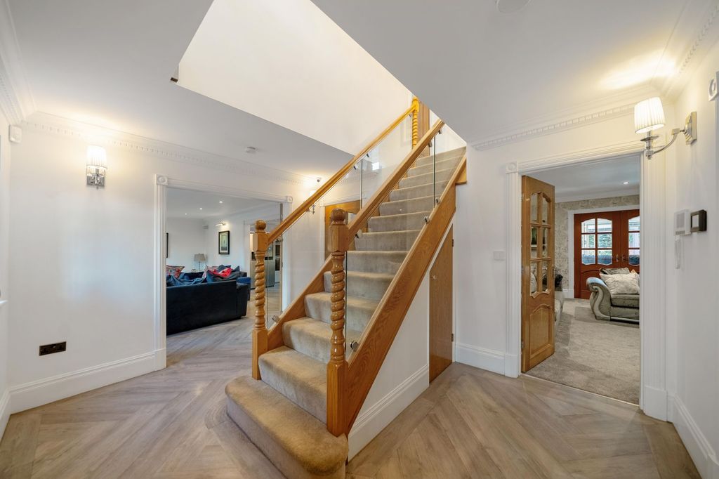 Additional image 5 of 5 bed detached house for saleDivision Lane, Blackpool FY4