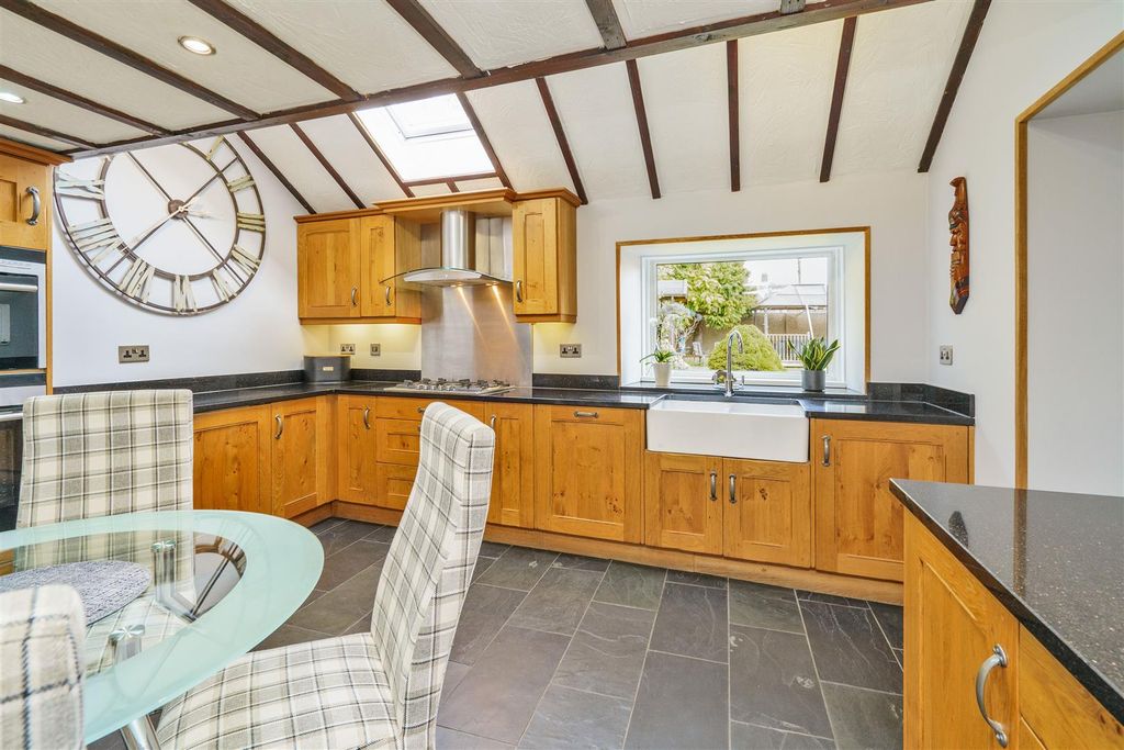 Additional image 12 of 5 bed end terrace house for saleKilbagie Street, Kincardine FK10