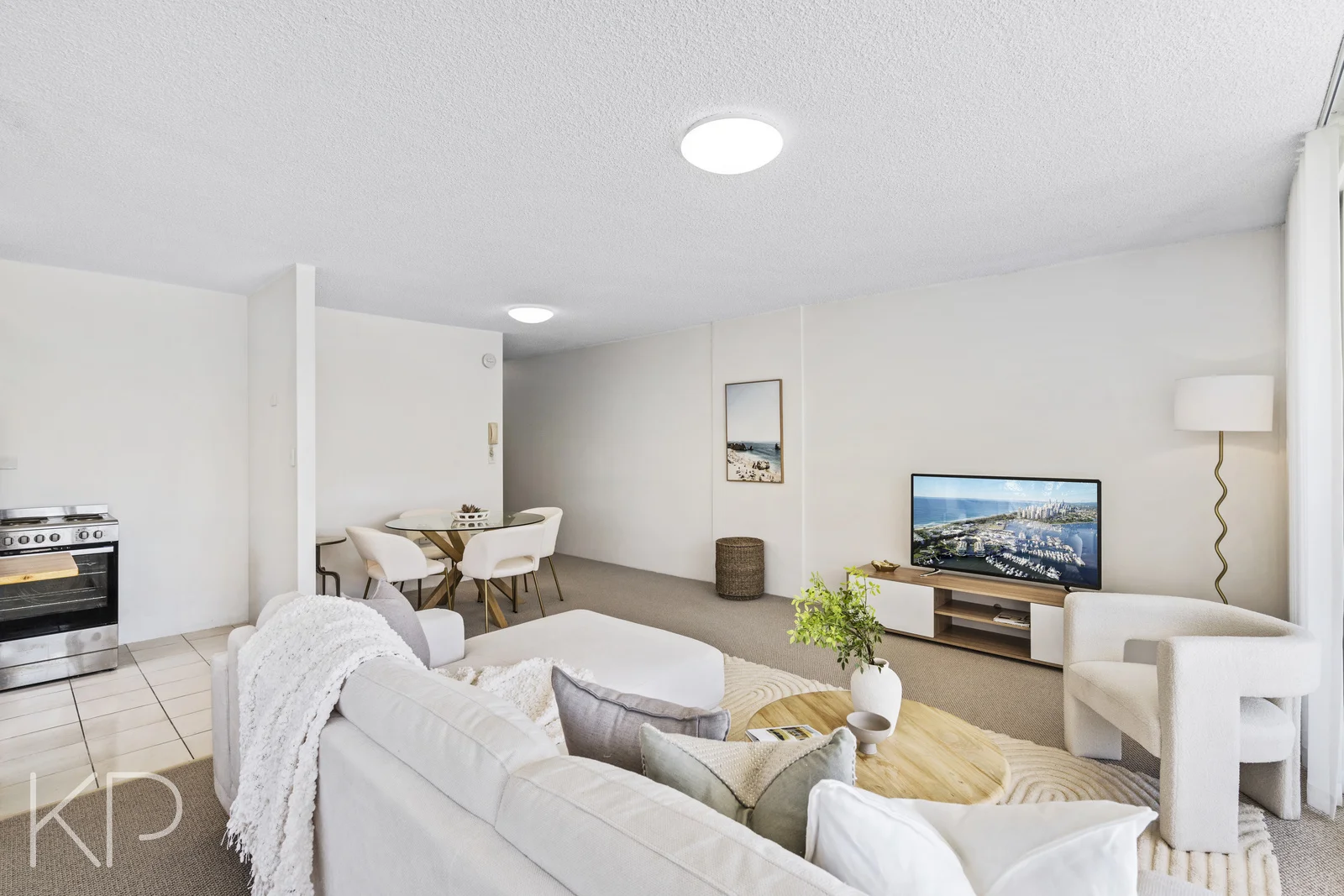 6/4 Elizabeth Avenue, Broadbeach QLD 4218 photo 5