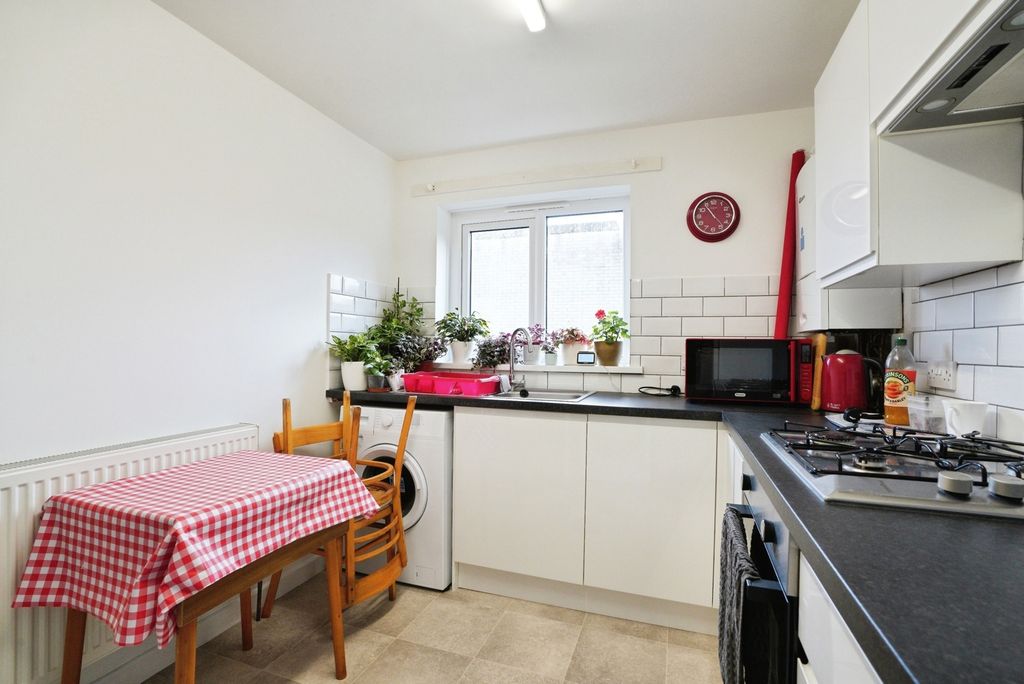 Additional image 9 of 1 bed flat for saleWallace Road, Bodmin, Cornwall PL31