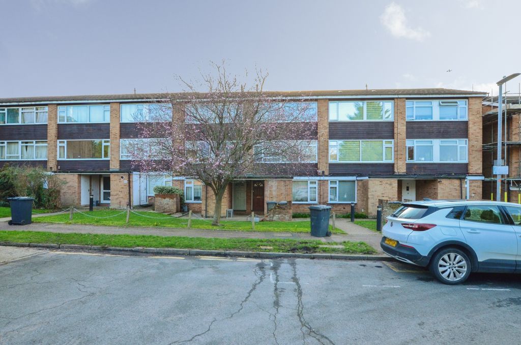 Additional image 14 of 3 bed flat for saleAshdown Drive, Borehamwood WD6