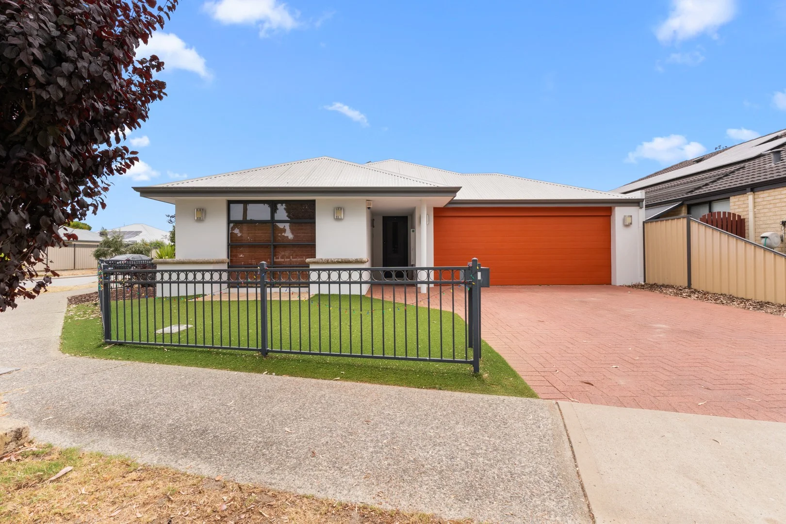 8 Deanmore Bend, Hammond Park WA 6164