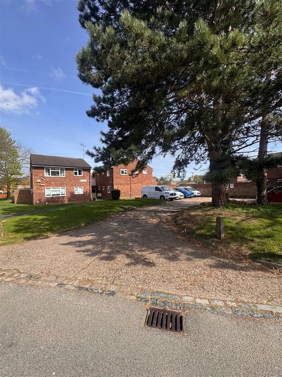 Additional image 8 of 1 bed maisonette for saleWhite Paddock, Woodlands Park, Maidenhead SL6