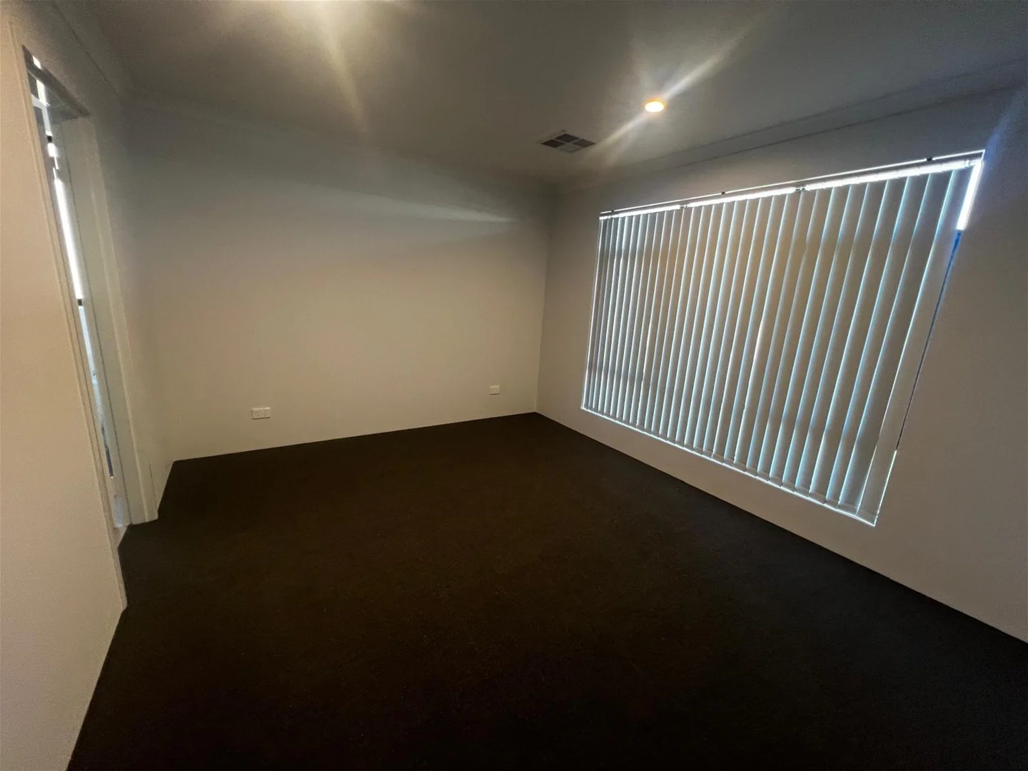 7 Larcom Road, Lakelands WA 6180 photo 3