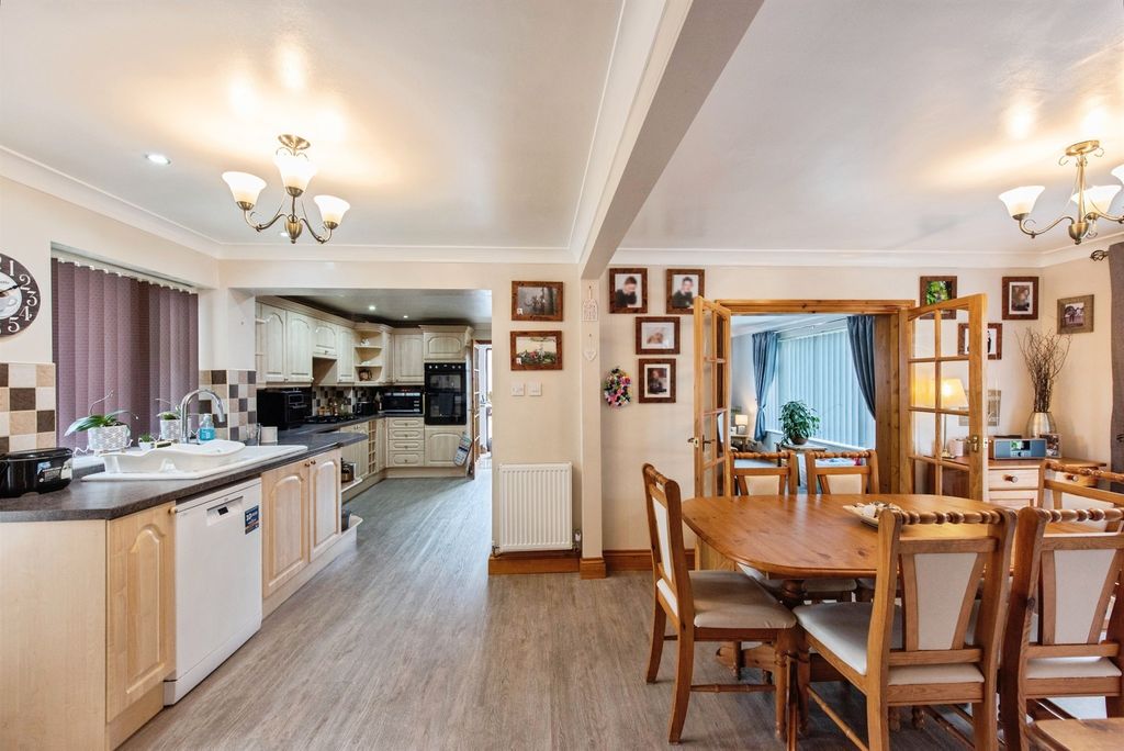 Additional image 5 of 4 bed detached bungalow for saleWoodlands Rise, Brandon IP27