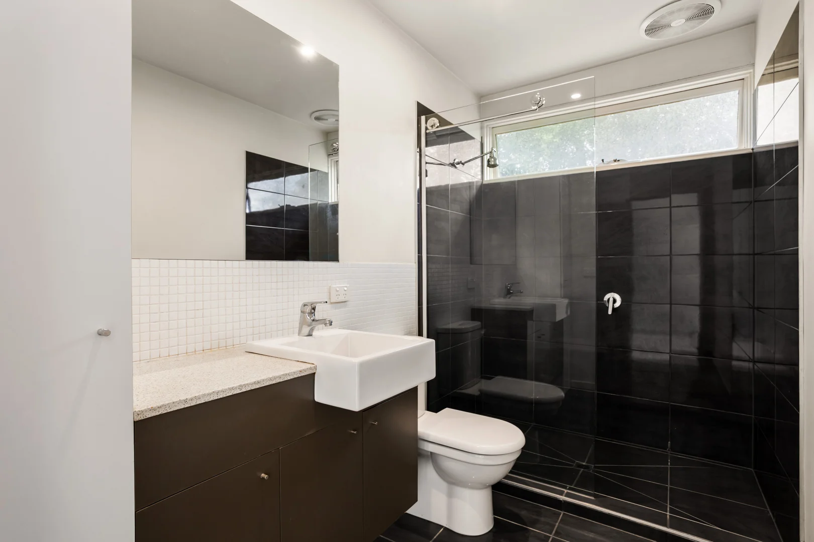 Additional image 8 of 4/2A Shirley Grove, St Kilda East VIC 3183
