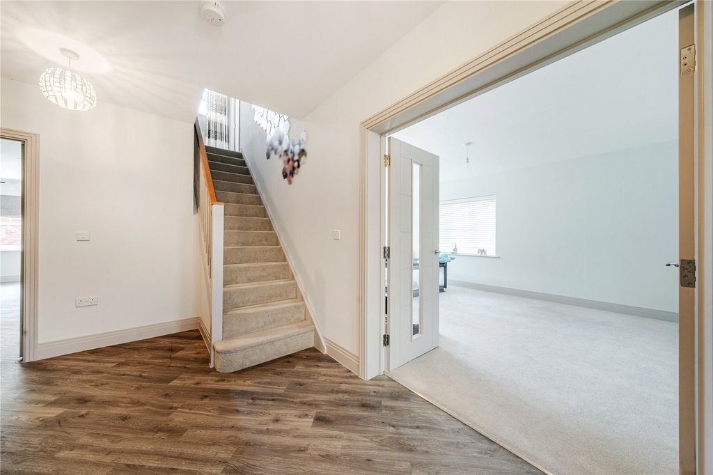 Additional image 28 of 4 bed detached house for saleGale Gardens, Hayley Green, Warfield, Bracknell RG42