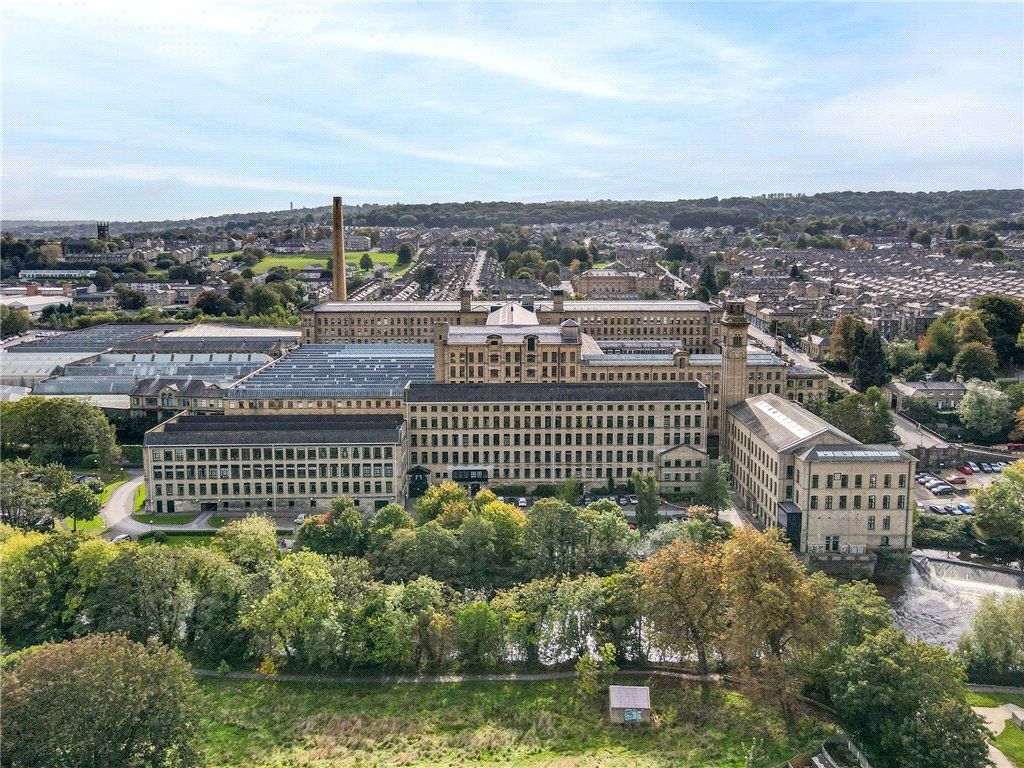 2 bed flat for saleVictoria Road, Saltaire, Shipley, West Yorkshire BD18