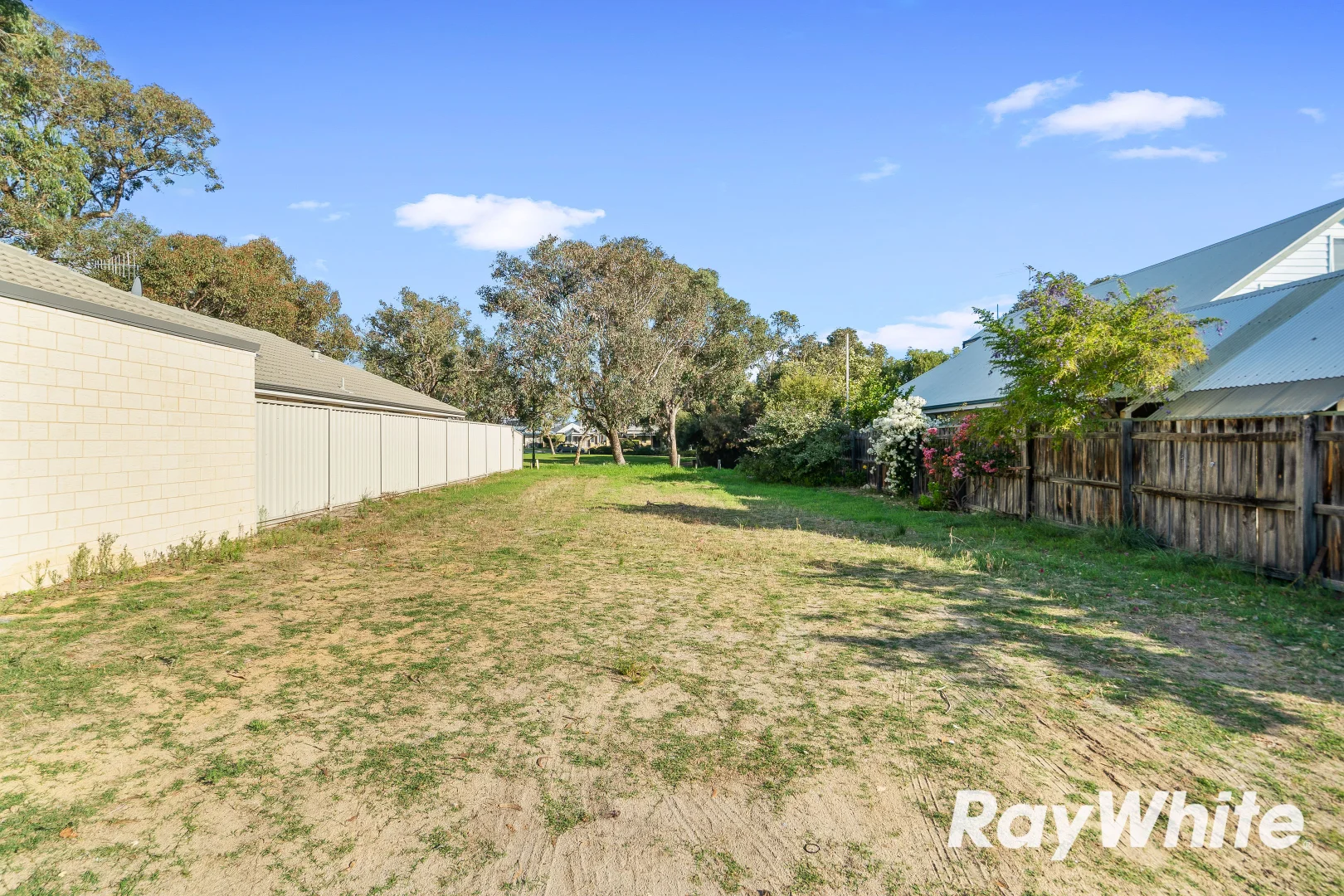 13 Tasman Loop, Dudley Park WA 6210 photo 5