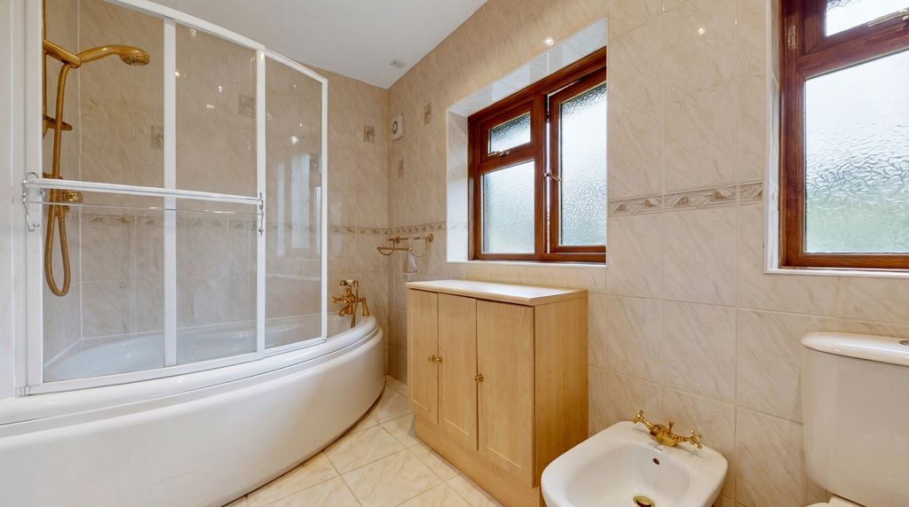 Additional image 13 of 3 bed detached house for saleWoodlands Drive, Rawdon, West Yorkshire BD10