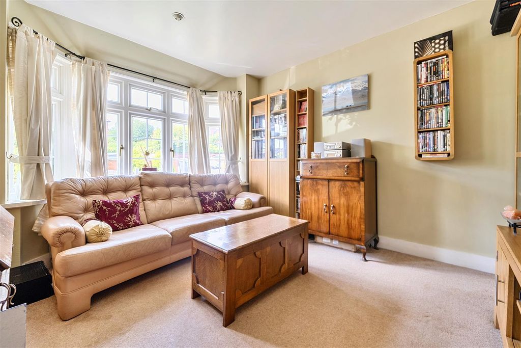 Additional image 5 of 3 bed semi-detached house for saleCollege Road, Maidenhead SL6
