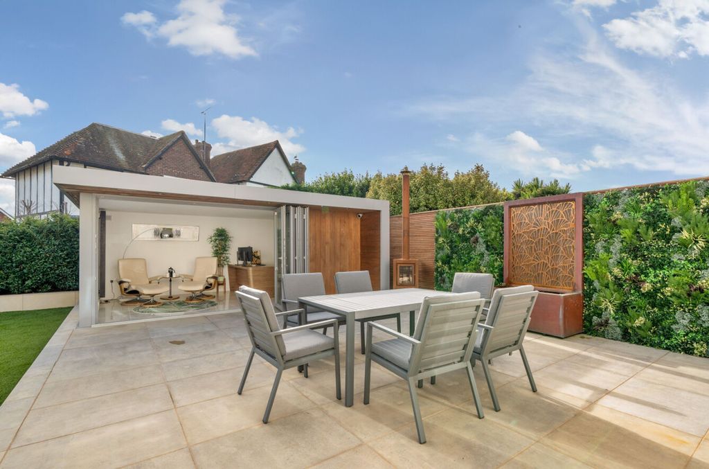 Additional image 4 of 5 bed detached house for saleLimmard Way, Bognor Regis PO22